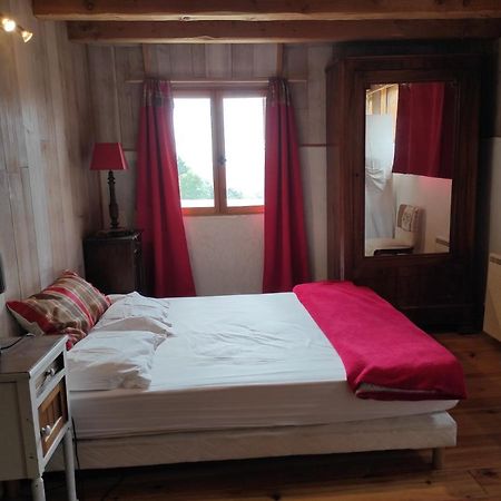 Bed and Breakfast Le Pre De La Fontaine Billiere Екстер'єр фото