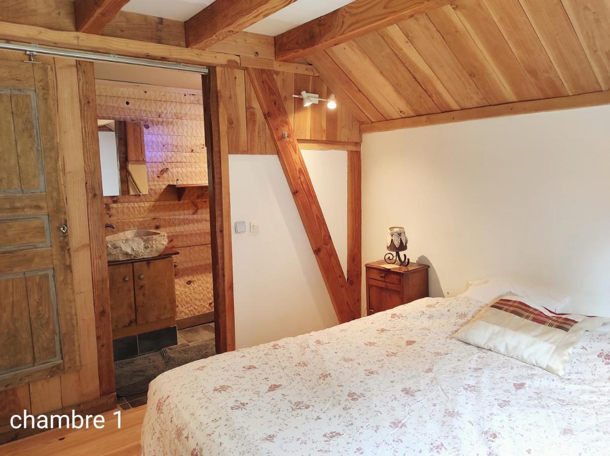 Bed and Breakfast Le Pre De La Fontaine Billiere Екстер'єр фото