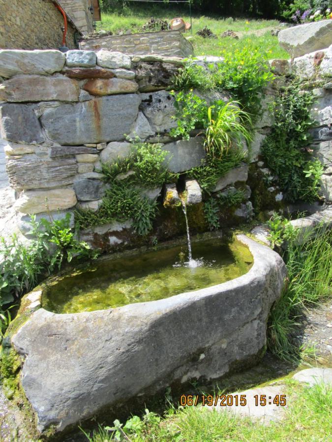 Bed and Breakfast Le Pre De La Fontaine Billiere Екстер'єр фото